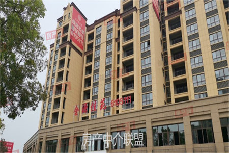 阳光河畔3室2厅2卫135㎡带车库